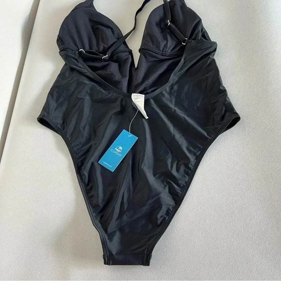 Cupshe Deep V-Wire Cross Back Cheeky One Piece Swimsuit Size Large Black - Picture 6 of 9